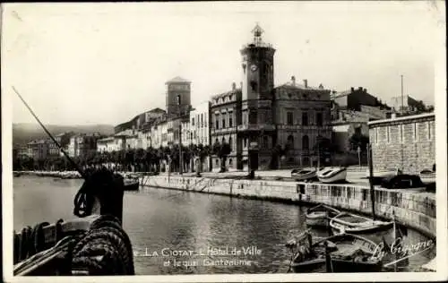 Ak La Ciotat Bouches du Rhône, Rathaus, Turmuhr, Quai Ganteaume