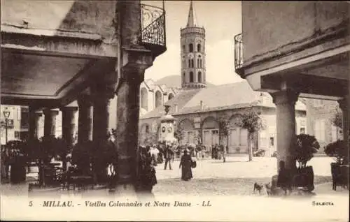 Ak Millau Aveyron, Vieilles Colonnades, Notre-Dame