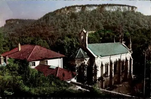 Ak Maisières Doubs, Notre Dame du Chêne, Gesamtansicht der Kapelle, Nordostküste