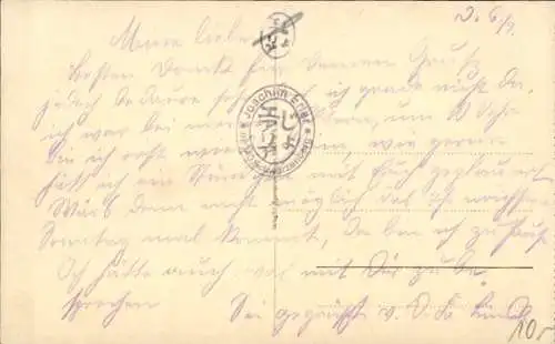 Ak Russische Typen, Russische Kantine, Wirtin, Junge trinkt Wein