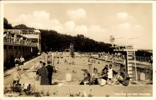 Ak Wiesbaden Hessen, Opelbad auf dem Neroberg, Sprungturm, Schwimmbecken