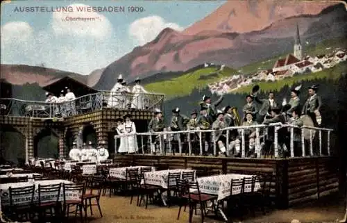 Ak Wiesbaden, Ausstellung 1909, Oberbayern, Kapelle in Tracht