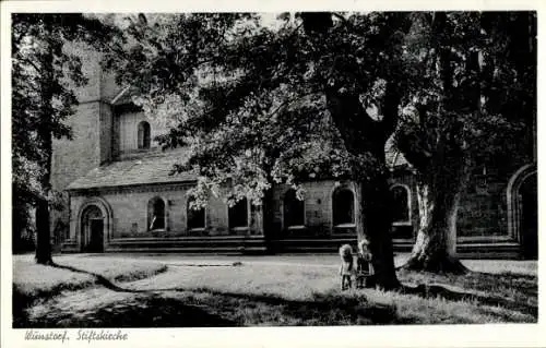 Ak Wunstorf in Niedersachsen, Blick auf die Stiftskirche, Kinder, Park