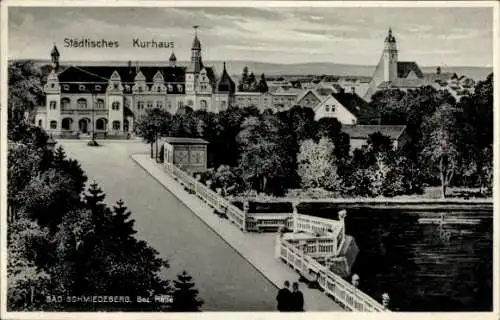 Ak Bad Schmiedeberg in der Dübener Heide, Brücke zum städtischen Kurhaus