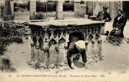 Ak Minihy Tréguier Côtes d’Armor, Tombeau de Saint Yves