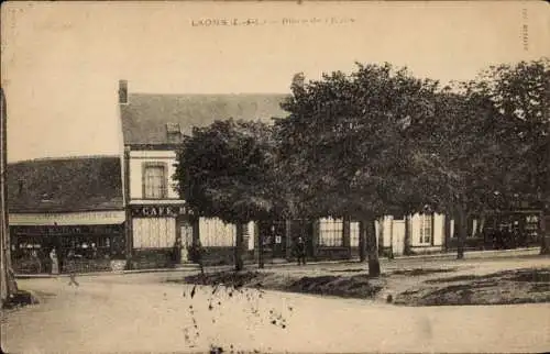 Ak Laons Eure et Loir, Place de l'Eglise, Cafe