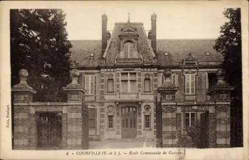 Ak Courville Eure et Loir, Ecole Communale de Garcons