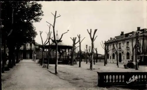 Ak Romans sur Isère Drôme, Place Jules Nadi