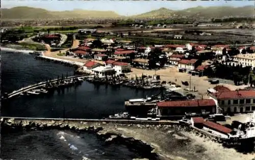 Ak Les Salins-d'Hyeres Var, Luftbild, Hafen, Seebrücken