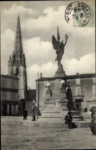 Ak Niort Deux Sèvres, Place Saint-Jean, Kirche Notre-Dame, Denkmal