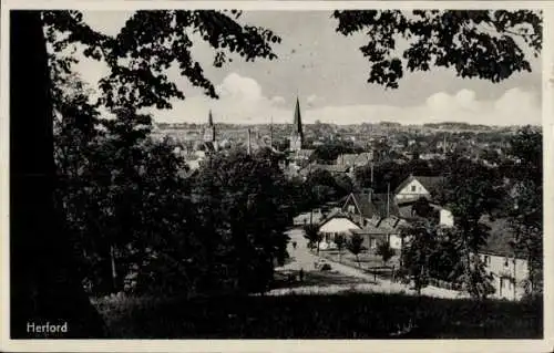 Ak Herford in Nordrhein Westfalen, Talblick auf den gesamten Ort, Wohnhäuser, Kirche