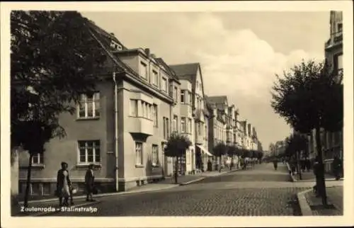 Ak Zeulenroda Triebes Thüringen, Stalinstraße, Passanten