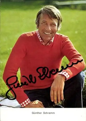 Ak Schauspieler Günther Schramm, Portrait, Roter Pullover, Autogramm
