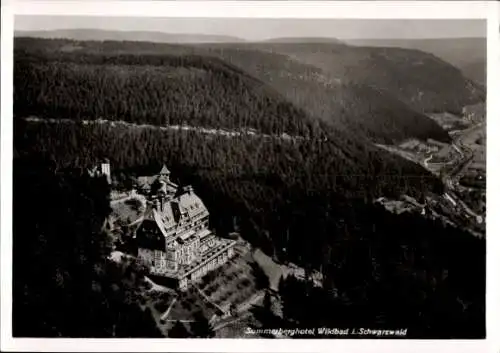 Ak Bad Wildbad im Schwarzwald, Sommerberghotel, Fliegeraufnahme