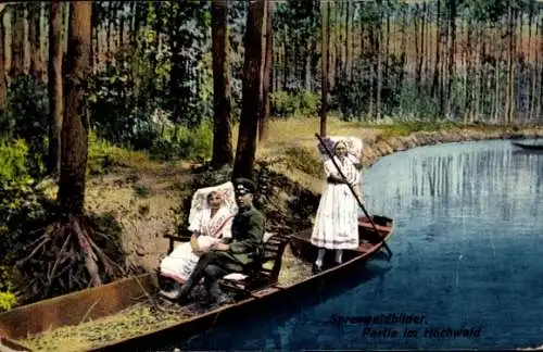 Ak Spreewald, Frauen in Tracht, Kahnpartie im Hochwald