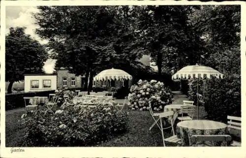 Ak Bad Iburg in Niedersachsen, Gast und Kaffeehaus Zum Dörenberg, Inh. H. Bäumker, Garten