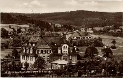 Ak Bad Brambach im Vogtland, Blick auf das Weidighaus und das Bosehaus