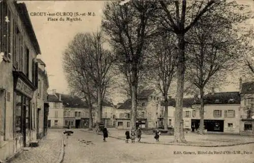 Ak Crouy sur Ourcq Seine et Marne, Place du Marche