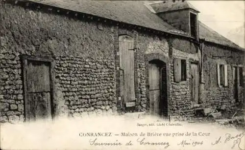 Ak Conrancez, Maison de Briere, Vue prise de la Cour