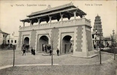 Ak Marseille Bouches du Rhône, Exposition Coloniale, Porte de l'Annam