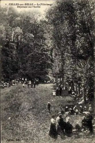 Ak Celles sur Belle Deux Sevres, Le Pelerinage, Dejeuner sur l'herbe