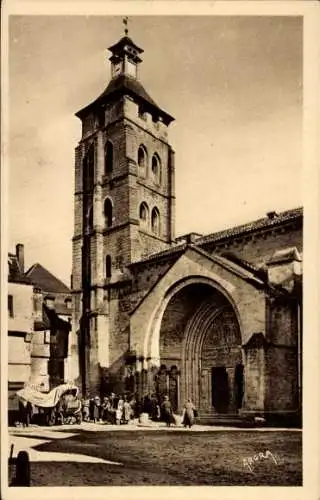 Ak Beaulieu sur Dordogne Corrèze, Glockenturm, Kirche