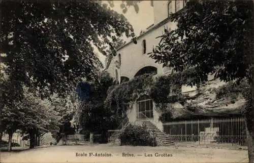 Ak Brive la Gaillarde Corrèze, Ecole St-Antoine, Les Grottes