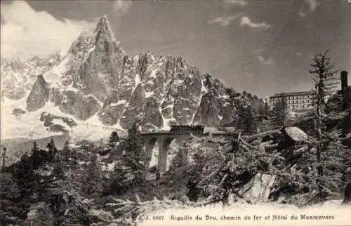 Ak Chamonix Mont Blanc Haute Savoie, Montenvers, Hotel, Aiguille du Dru, Eisenbahnbrücke