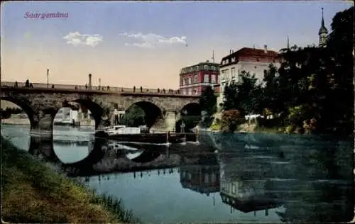 Ak Sarreguemines Saargemünd Lothringen Moselle, Teilansicht, Brücke, Fluss, Boot