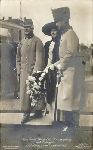 Ak Herzog Ernst August von Braunschweig, Prinzessin Victoria Luise, Herzog von Cumberland