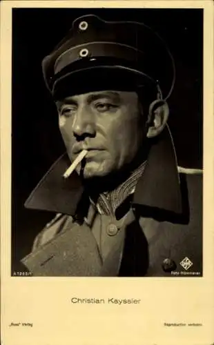 Ak Schauspieler Christian Kayssler, Portrait in Uniform, Zigarette, Ross