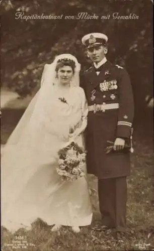 Ak Kapitänleutnant Hellmuth von Mücke mit Gemahlin, Brautkleid, Liersch 7434