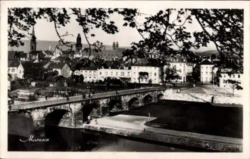 Ak Saarbrücken im Saarland, Alte Brücke und Stadtzentrum