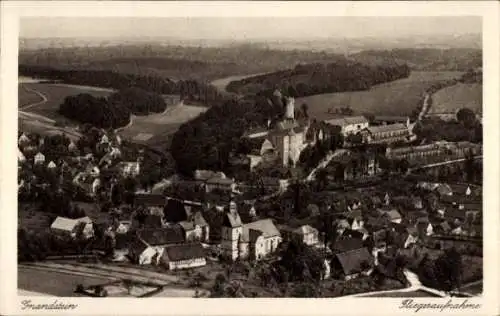 Ak Gnandstein Kohren Sahlis in Sachsen, Fliegeraufnahme, Kirche, Burg, Umgebung