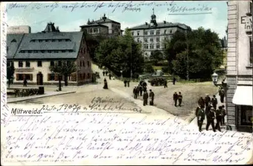 Ak Mittweida in Sachsen, Straßenpartie mit Blick zum Technikum, Studenten