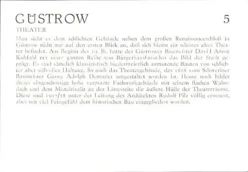 Ak Güstrow im Kreis Rostock, Außenansicht des Theaters, Autos