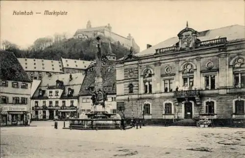 Ak Kulmbach in Oberfranken, Marktplatz, Denkmal, Geschäfte
