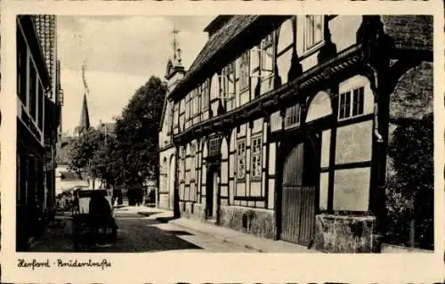 Ak Herford, Blick in die Brüderstraße, Fachwerkhaus