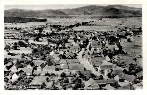 Ak Gündlingen Breisach am Oberrhein Kreis Breisgau Hochschwarzwald, Panoramablick auf die Stadt