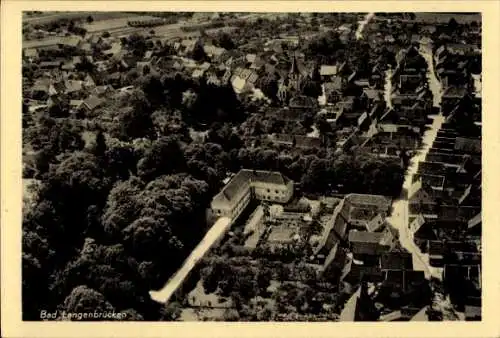 Ak Langenbrücken Bad Schönborn Baden Württemberg, Blick auf den Ort, Fliegeraufnahme