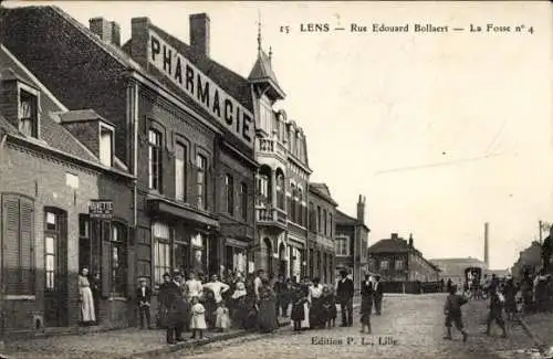 Ak Lens Pas de Calais, Rue Edouard Bollaert, Pharmacie