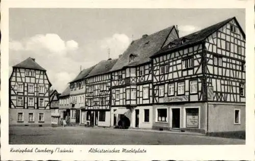 Ak Bad Camberg im Taunus, Althistorischer Marktplatz, Fachwerkhäuser