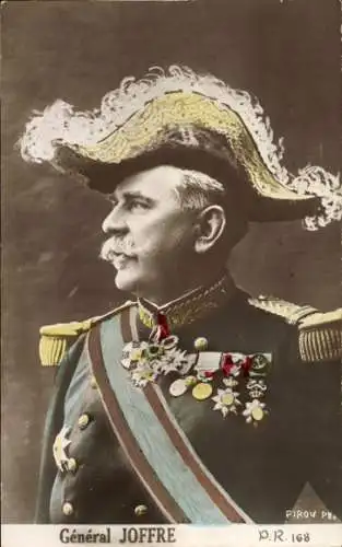 Ak General Joseph Joffre, Portrait in Uniform, Orden