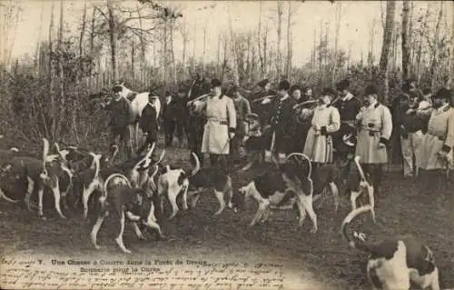 Ak Dreux Eure et Loir, Une Chasse a Courre dans la Foret, Sonnerie pour la Curee