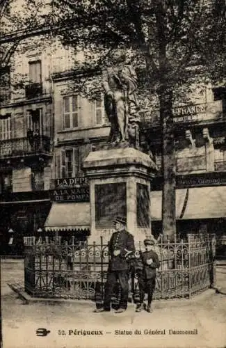 Ak Périgueux Nouvelle-Aquitaine Dordogne, Statue General Daumesnil