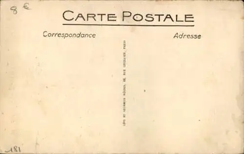 Ak Dinan Côtes d'Armor, la Rue et la Tour de l'Horloge 