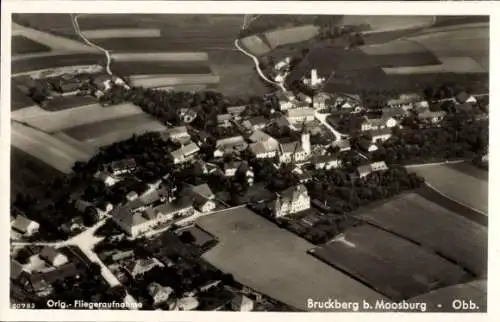 Ak Bruckberg in Niederbayern, Fliegeraufnahme