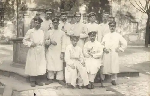 Foto Ak Sulzbach, Reservelazarett, deutsche Soldaten, Gruppenbild, 1. WK