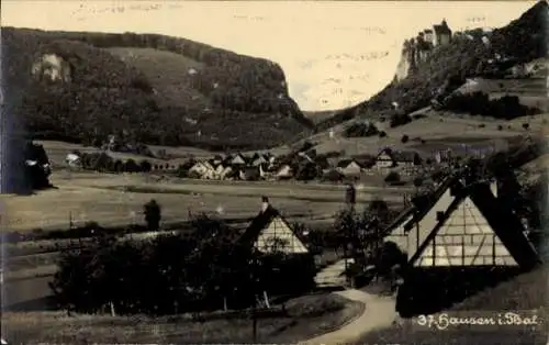 Foto Ak Hausen Beuron, Blick auf den Ort, Felder