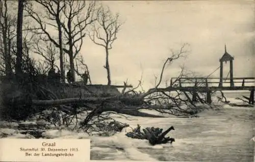 Ak Ostseebad Graal Müritz, Sturmflut 30. Dezember 1913, Bei der Landungsbrücke